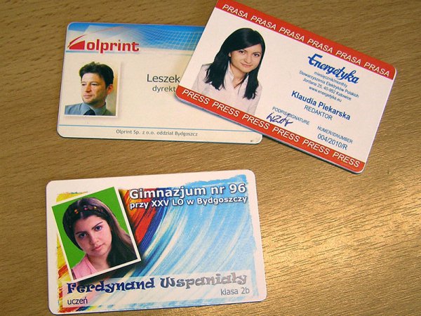 Etykieta samoprzylepna 85 x 54 mm (rozmiar karty magnet. 10 szt.)