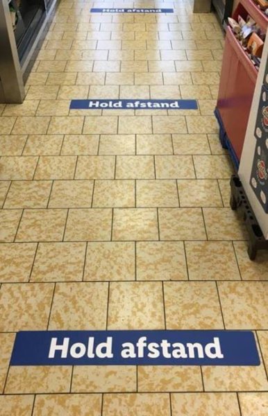 Etykiety samoprzylepne Etykiety samoprzylepne